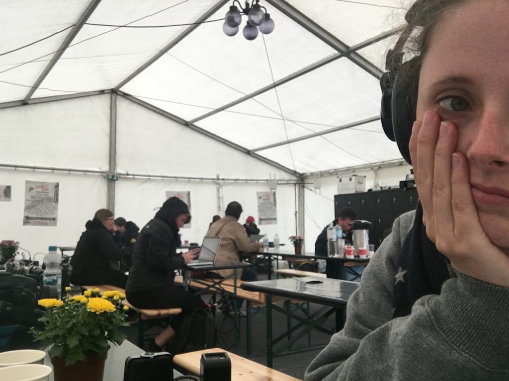 Frieren im Pressezelt